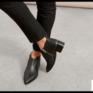 Everlane leather Bootie 5.5